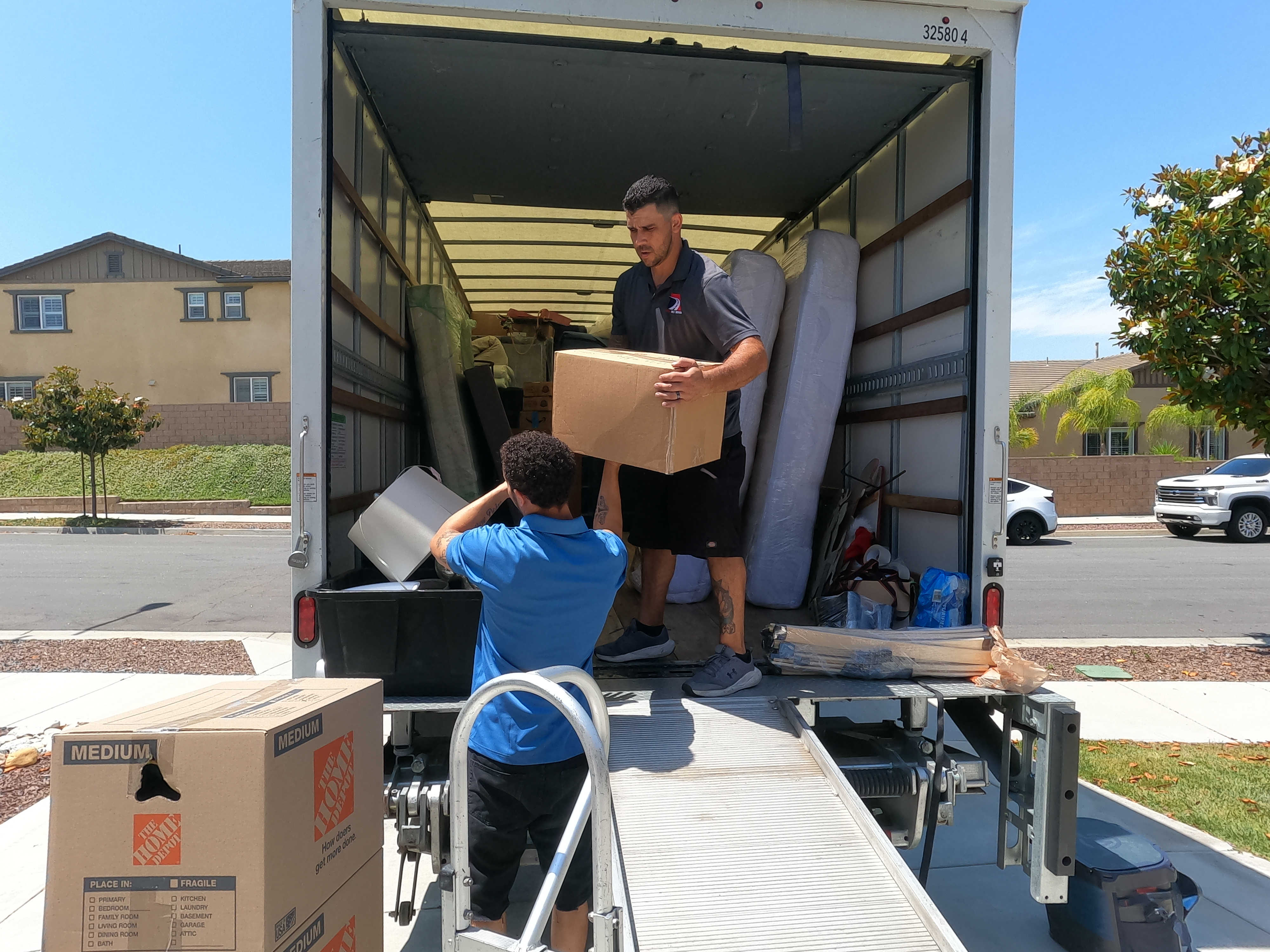 Extramile Truck Teamwork